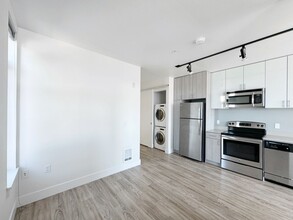 The Local 422 Apartments in Seattle, WA - Building Photo - Interior Photo