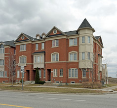 2660-2664 Bur Oak Ave in Markham, ON - Building Photo - Primary Photo