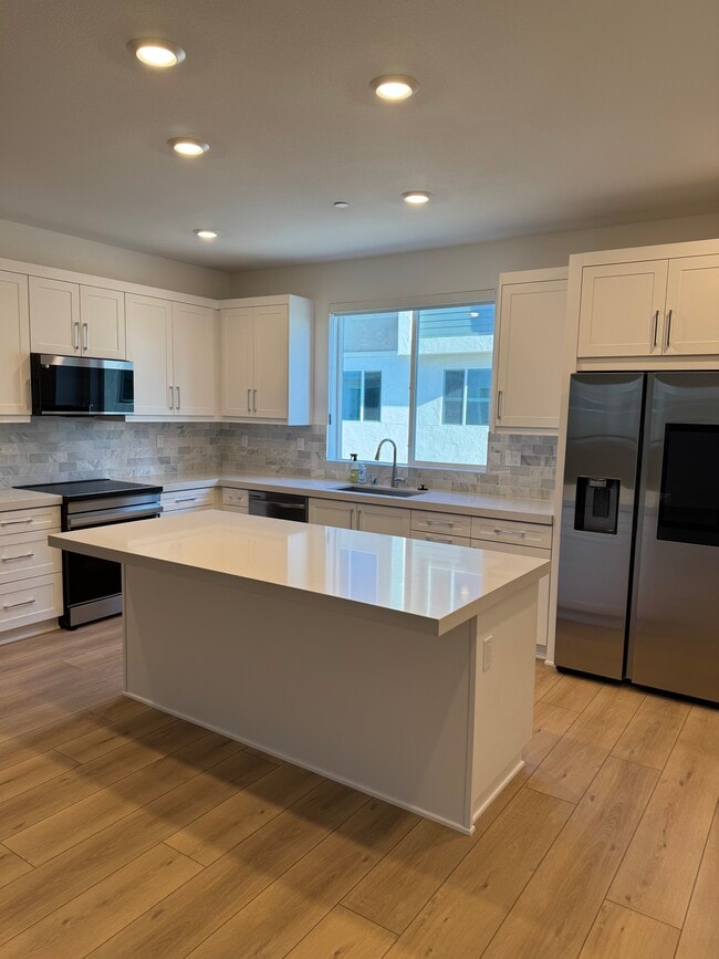 property at 14350 Savannah Ct