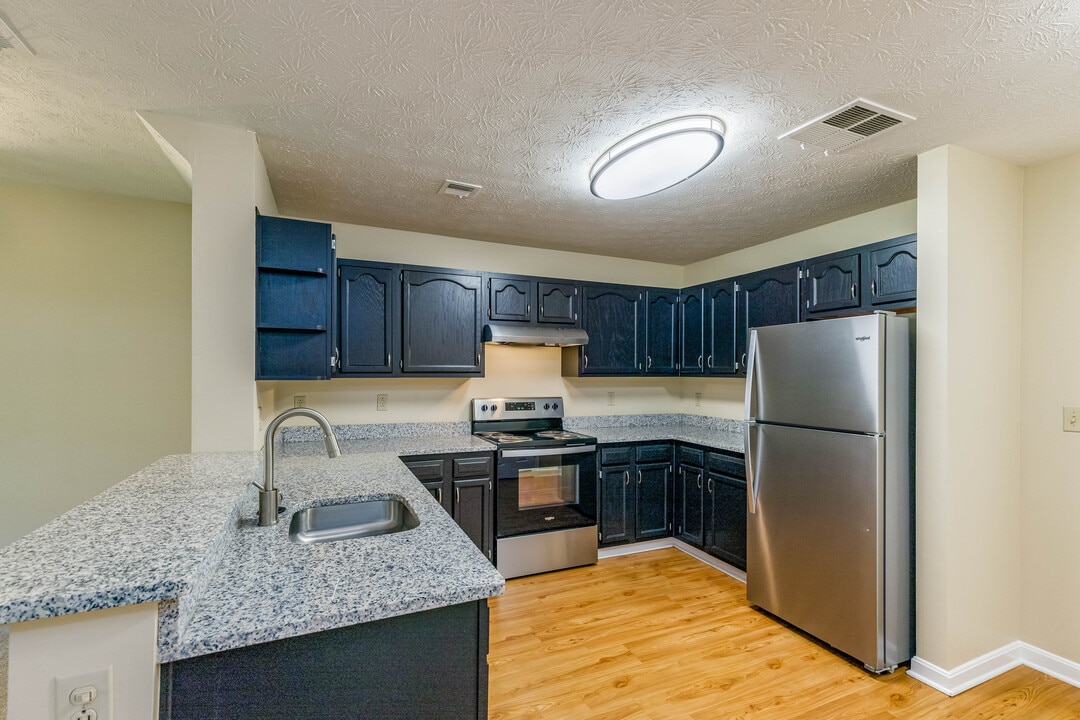 Parkside Estates in Canonsburg, PA - Building Photo