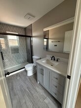 5102 W Belden St, Unit 2 in Chicago, IL - Foto de edificio - Building Photo