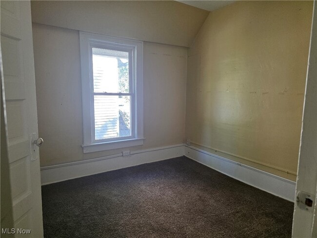 property at 846 Hunter St NW