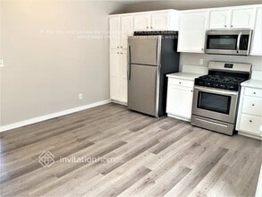 214 Appian Way in Henderson, NV - Building Photo - Building Photo