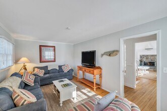 44 Wireless Rd in East Hampton, NY - Building Photo - Building Photo