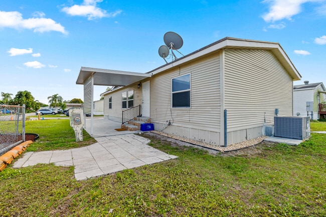 11831 Bay Pl in Boca Raton, FL - Building Photo - Building Photo