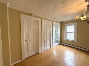 39 Holmes Ave in New Britain, CT - Building Photo - Building Photo