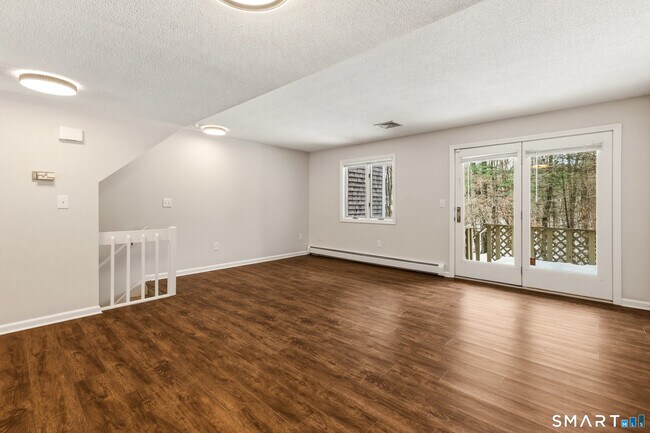 116 Songbird Ln in Farmington, CT - Building Photo - Building Photo