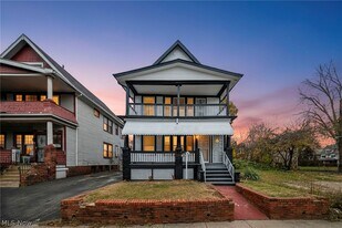 12001 Oakview Ave, Unit DOWN in Cleveland, OH - Building Photo