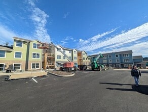 900 N Oak Harbor St in Oak Harbor, WA - Building Photo - Building Photo