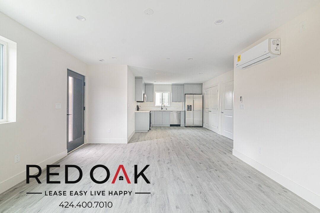 11512 Oxford Ave in Hawthorne, CA - Building Photo