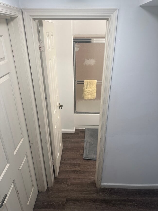 12747 Franklin Farm Rd in Herndon, VA - Foto de edificio - Building Photo