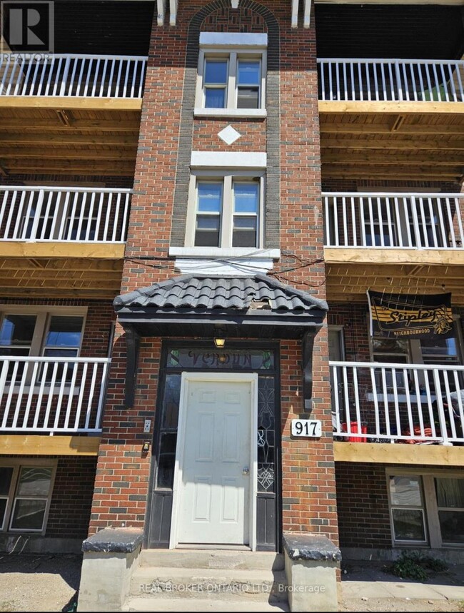 property at 917-917 Main St E