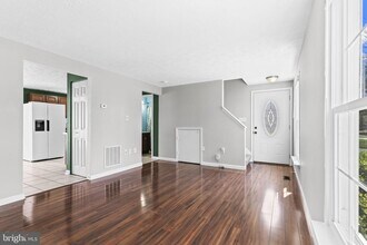 4817 Kingfisher Ct in Waldorf, MD - Building Photo - Building Photo