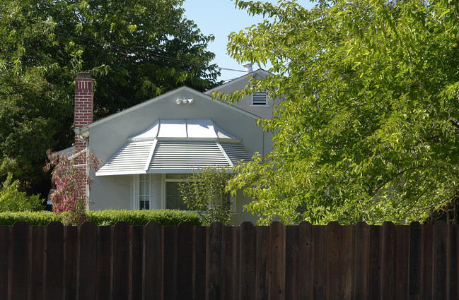 28323-28379 Ruus Rd in Hayward, CA - Building Photo - Building Photo