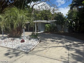 1435 Alcazar Ave in Ft. Myers, FL - Building Photo