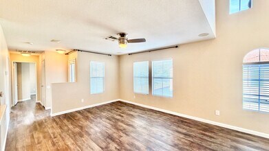 5025 Gavilan Way in Oceanside, CA - Building Photo - Building Photo