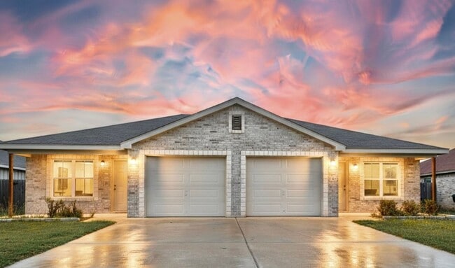 property at 3315 Stonewall Dr