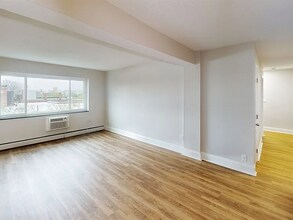 287 Harvard St, Unit APT 67 in Cambridge, MA - Building Photo - Building Photo