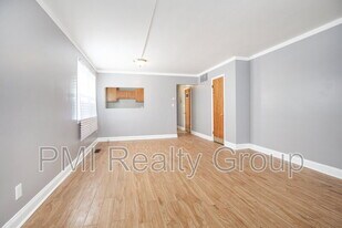 1520 Coventry Rd in East Cleveland, OH - Building Photo