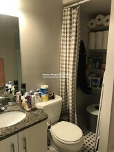 461 Park Dr, Unit 404 in Boston, MA - Foto de edificio - Building Photo