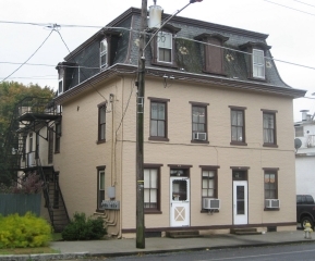 414-416 Jonestown Rd in Jonestown, PA - Building Photo