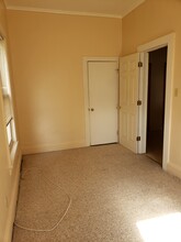 11 Riverside Avenue, Unit 2nd Floor in Rensselaer, NY - Foto de edificio - Building Photo