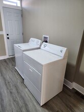 2114 Hollins St in Baltimore, MD - Building Photo - Building Photo