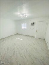 246 W Philadelphia Ave in Las Vegas, NV - Building Photo - Building Photo