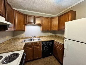 2080 W Washington St in Springfield, IL - Building Photo - Building Photo