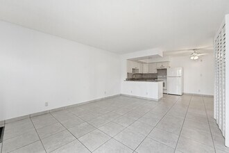 2671 Riverside Dr in Coral Springs, FL - Building Photo - Building Photo