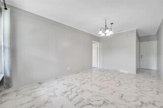 3230 51st St N in St. Petersburg, FL - Building Photo - Building Photo