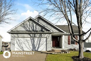 85 Gregory Ct in Wentzville, MO - Building Photo