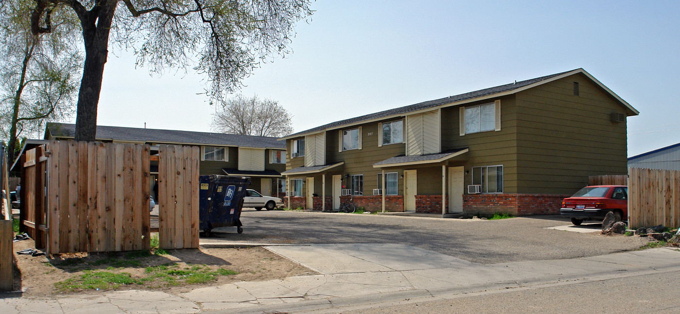 203-205 E Bird in Nampa, ID - Building Photo