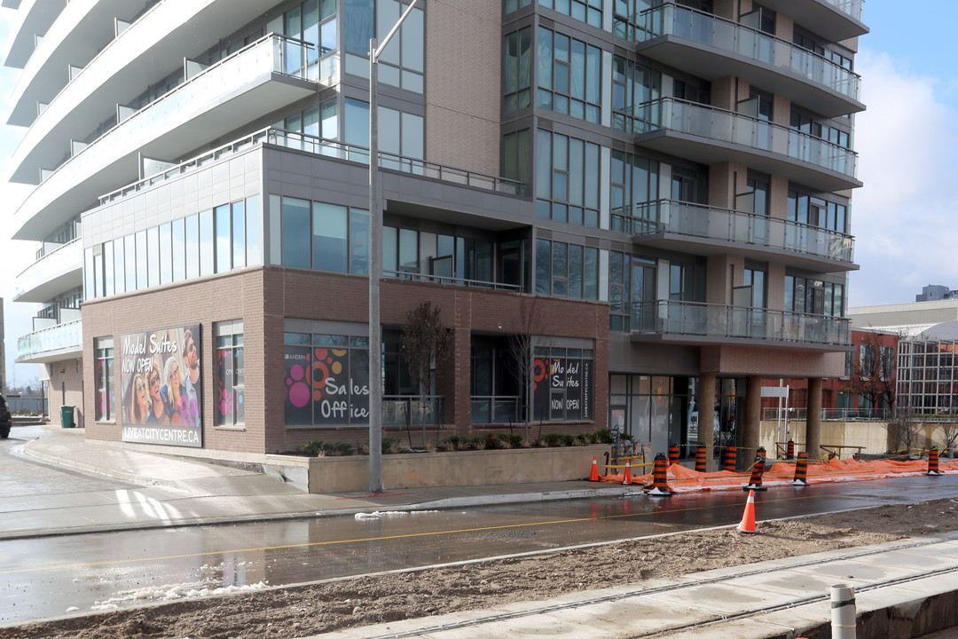 City Centre in Kitchener, ON - Building Photo