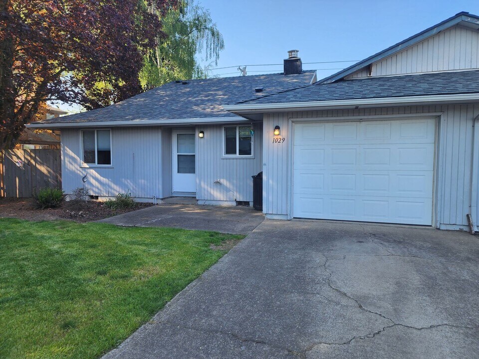 1029 Raffon Ct SE-Unit -AR7171-3 in Salem, OR - Building Photo