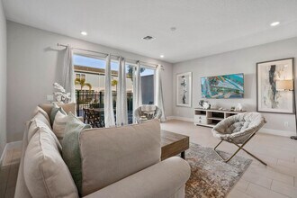 7913 Putting Grn Wy in Kissimmee, FL - Building Photo - Building Photo