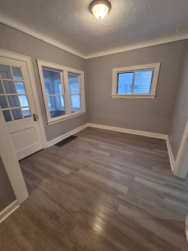 624 Waldman Ave in Flint, MI - Building Photo - Building Photo