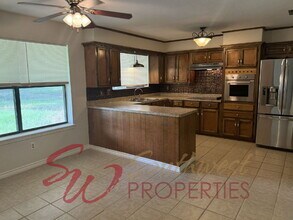 719 Diana Ln in Stephenville, TX - Building Photo - Building Photo