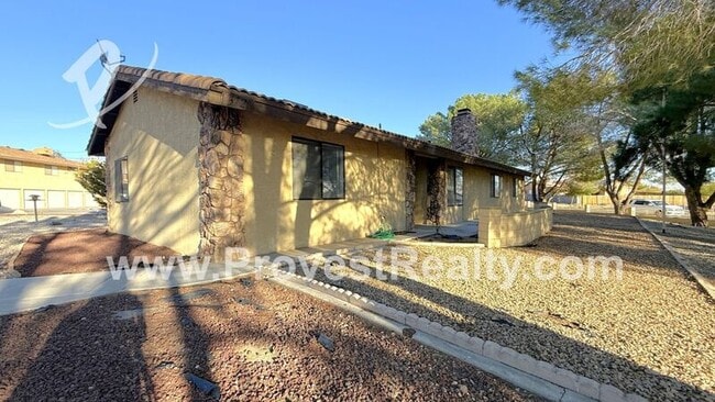 15727 Tuscola Rd in Apple Valley, CA - Building Photo - Building Photo