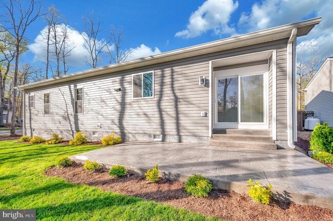 400 Constitution Blvd in Locust Grove, VA - Building Photo - Building Photo