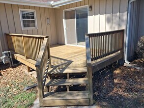 1462 Ranch Rd in McPherson, KS - Foto de edificio - Building Photo