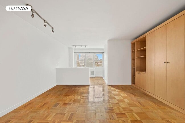 property at 69 W 9th St