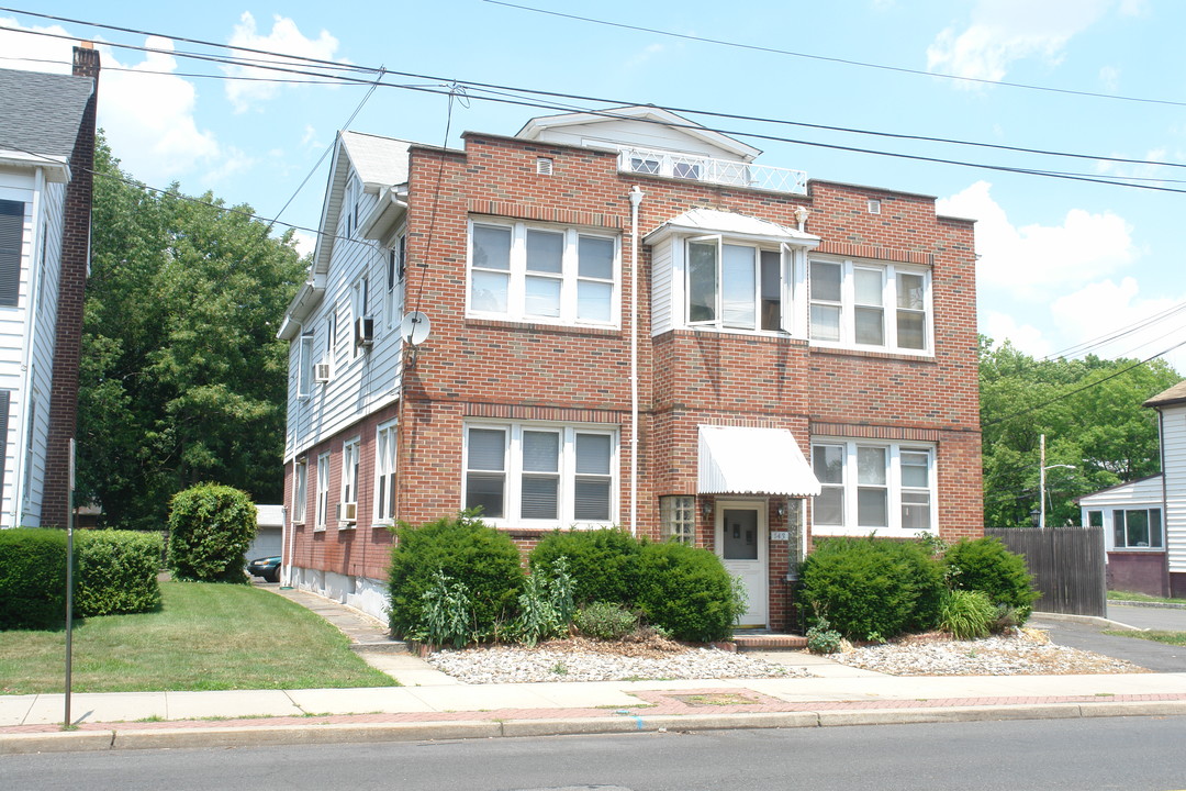 143 W Milton Ave in Rahway, NJ - Building Photo