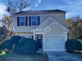 136 N Honey Springs Ave in Fuquay Varina, NC - Building Photo