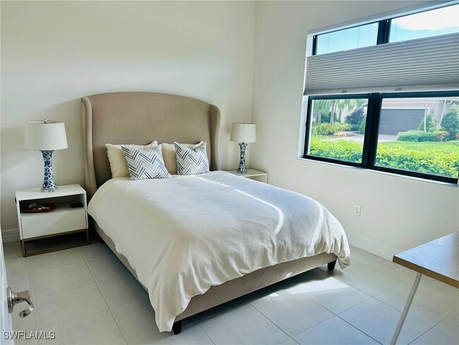11502 Meadowrun Cir in Ft. Myers, FL - Building Photo - Building Photo