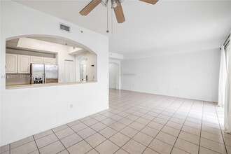 8854 W Flagler St in Miami, FL - Building Photo - Building Photo