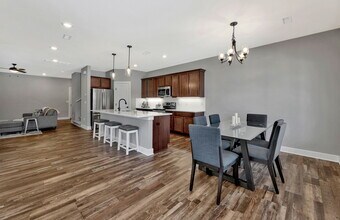 107 S Shay Rd in Andover, KS - Building Photo - Building Photo