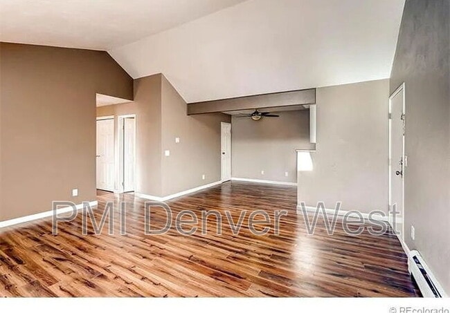 381 S Ames St in Lakewood, CO - Building Photo - Building Photo