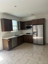2216 W Donner Dr, Unit Casita in Phoenix, AZ - Building Photo - Building Photo