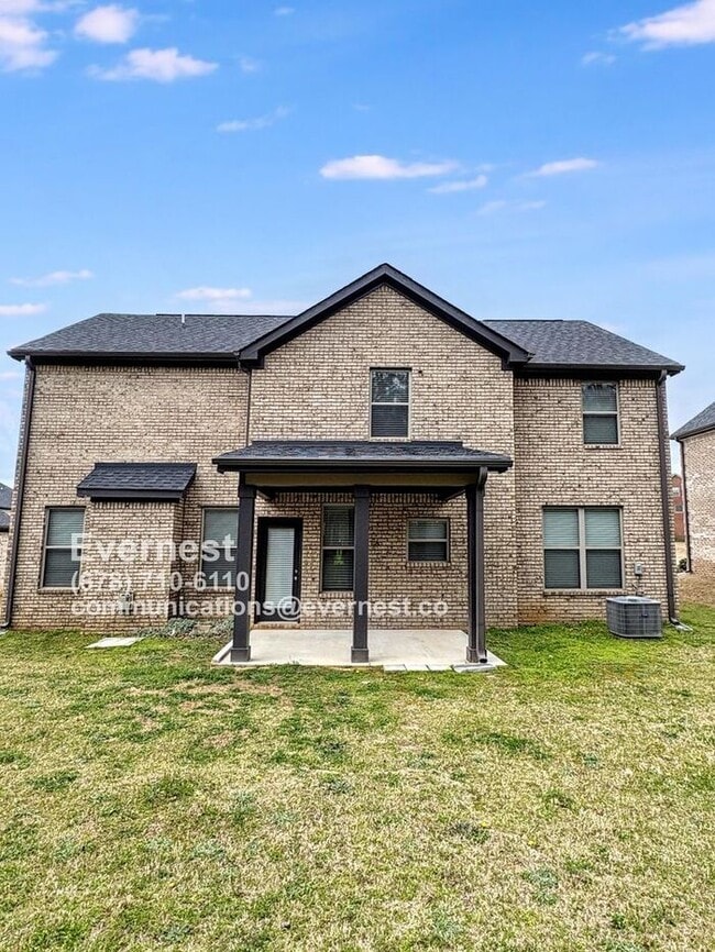 property at 3177 Alhambra Cir